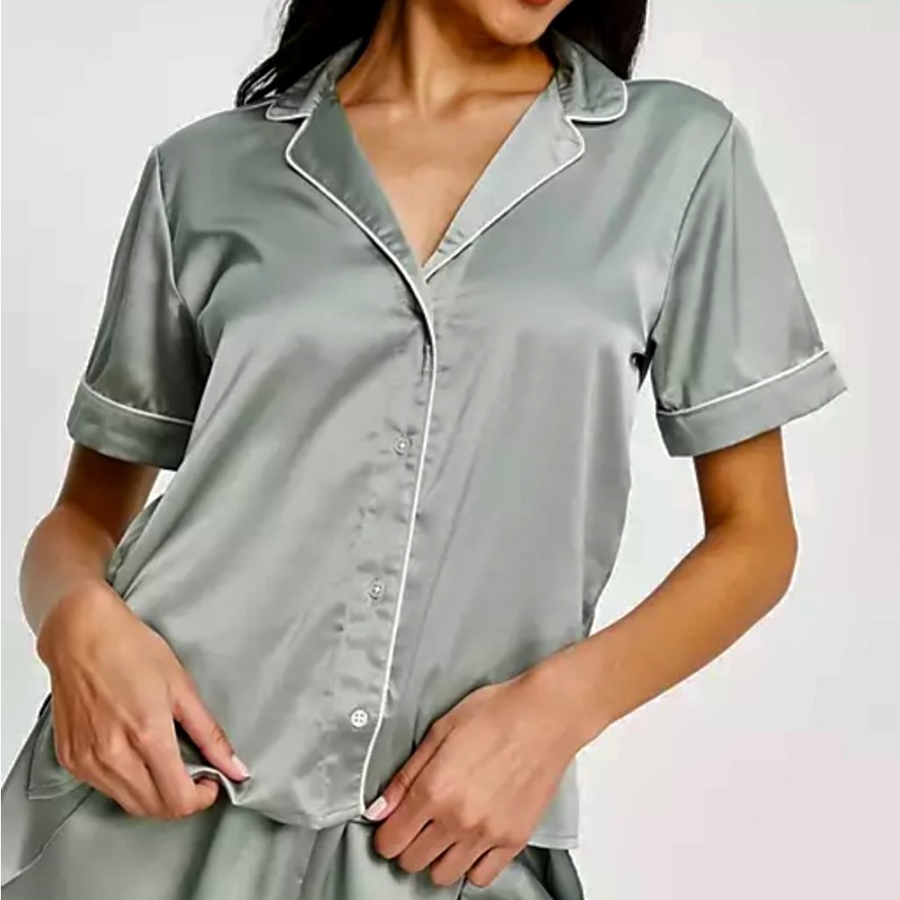 NWT! Abercrombie satin sleep shirt, women’s medium, sage green